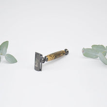 Safety Razor with Replacement Blades - Bamboo