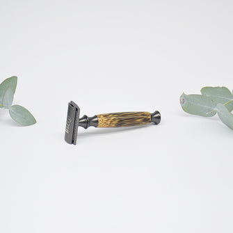 Safety Razor with Replacement Blades - Bamboo