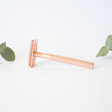 Safety Razor with Replacement Blades - Rose Gold