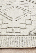 Triv Rug Ivory