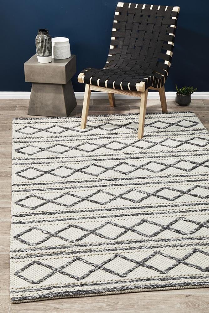 Leka Textured Woollen Rug White Grey