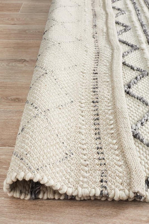 Leka Textured Woollen Rug White Grey